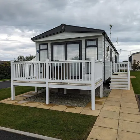 House- Sleeps 6 - Parking - Seaside - *